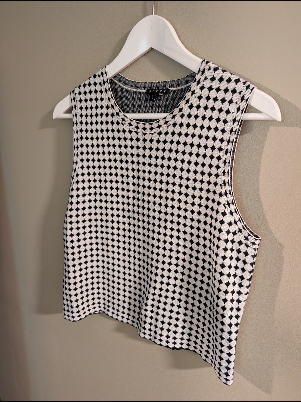 Theory Breeta D-Dot Tank - Picture 4 of 10